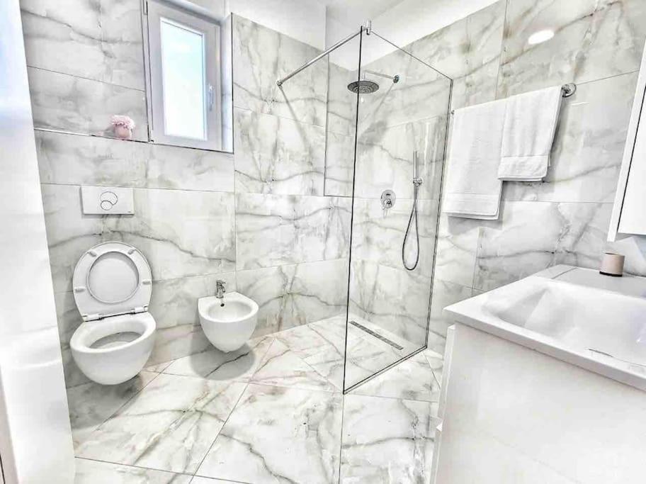 53° Bs Skanderbeg City Center Comfort Tiranë Eksteriør bilde